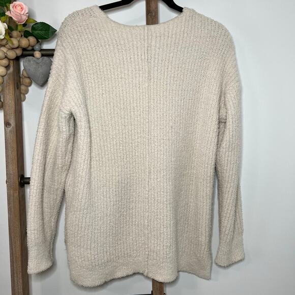 Cupcakes and Cashmere Long Sleeve V Neck Cream Sweater Size Medium - Picture 6 of 8